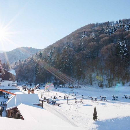 Hotel Miruna Sîmbăta de Sus المظهر الخارجي الصورة