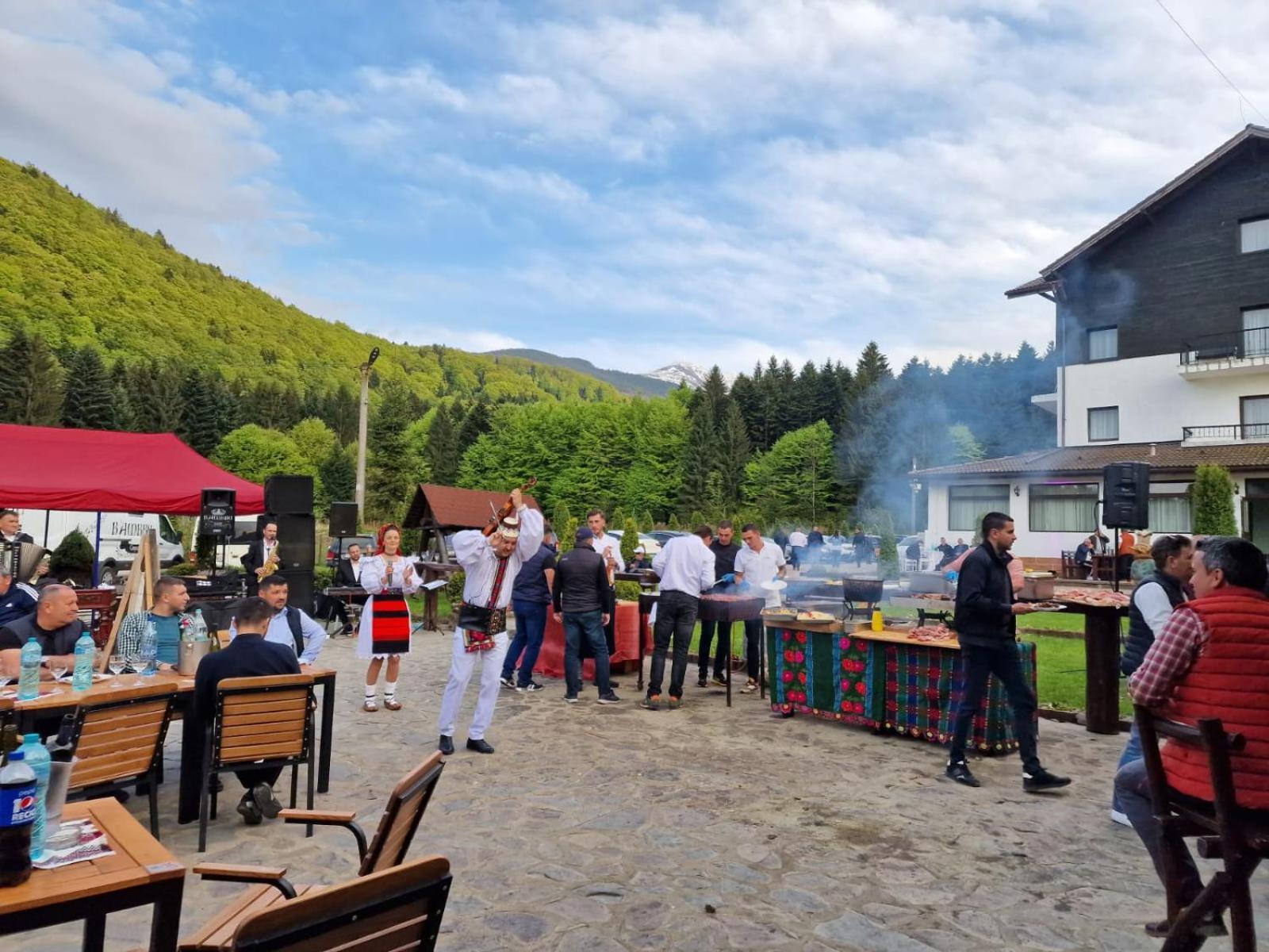 Hotel Miruna Sîmbăta de Sus المظهر الخارجي الصورة