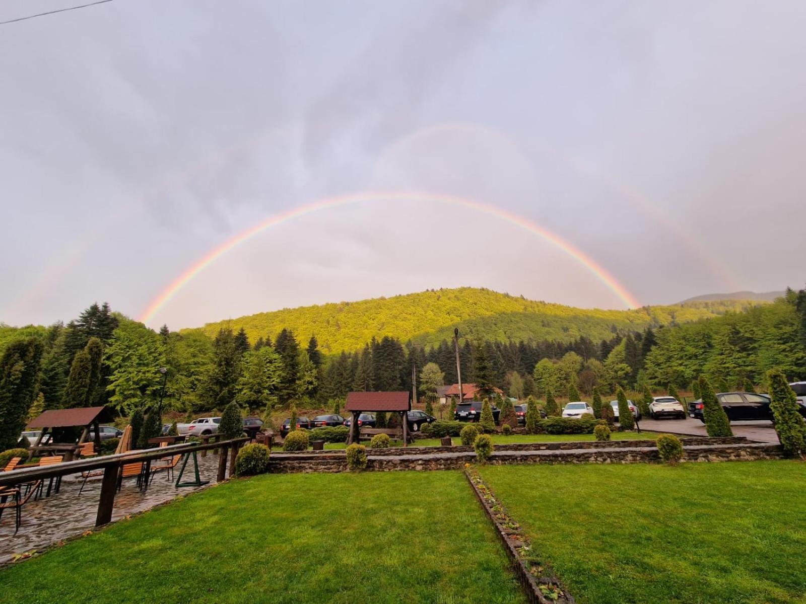 Hotel Miruna Sîmbăta de Sus المظهر الخارجي الصورة