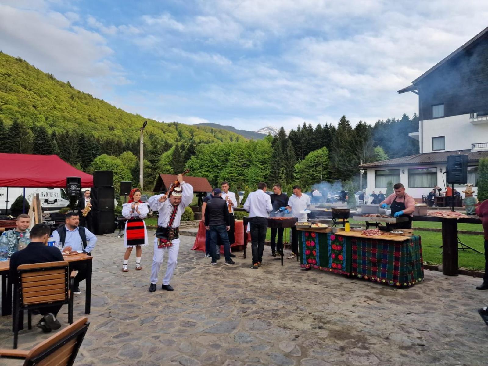 Hotel Miruna Sîmbăta de Sus المظهر الخارجي الصورة