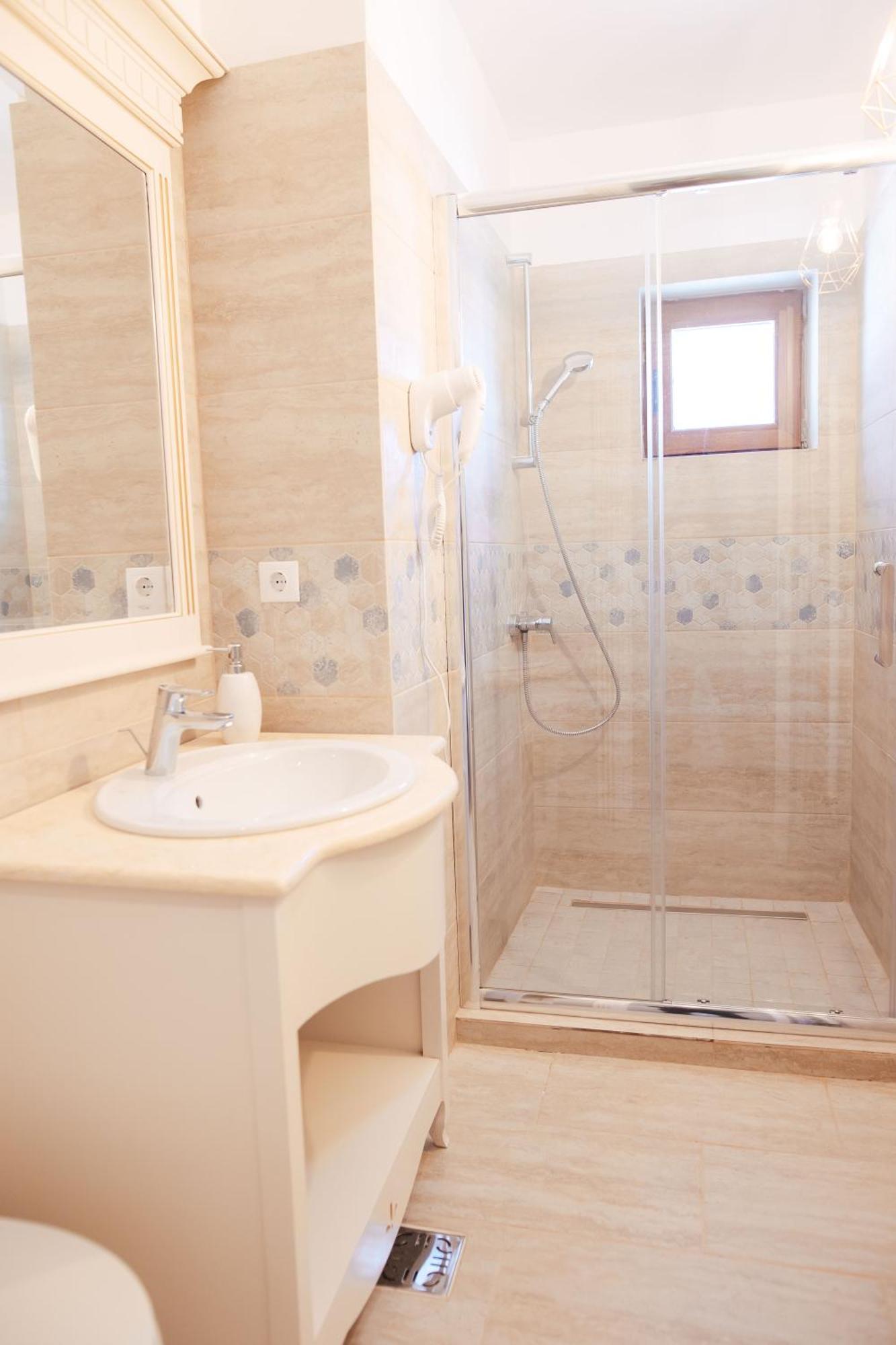 Hotel Miruna Sîmbăta de Sus المظهر الخارجي الصورة