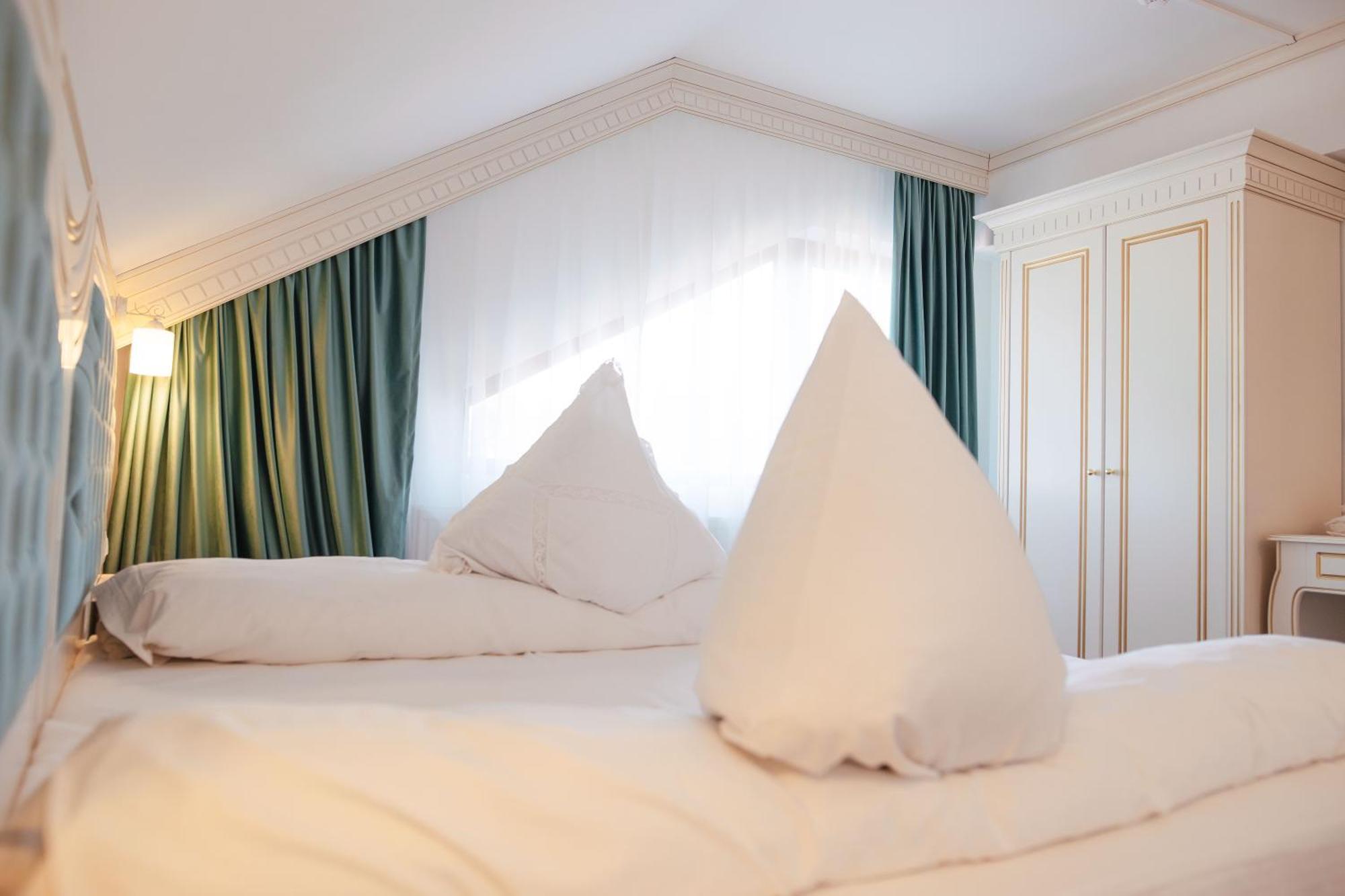 Hotel Miruna Sîmbăta de Sus المظهر الخارجي الصورة