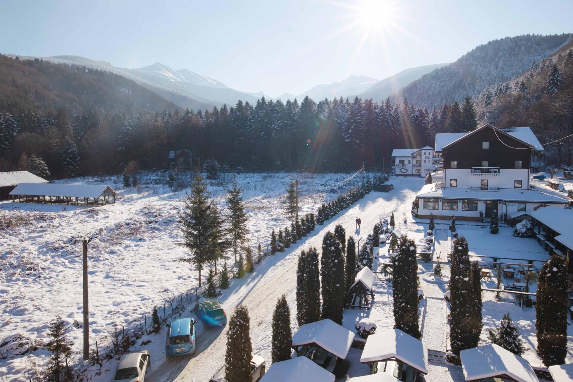 Hotel Miruna Sîmbăta de Sus المظهر الخارجي الصورة