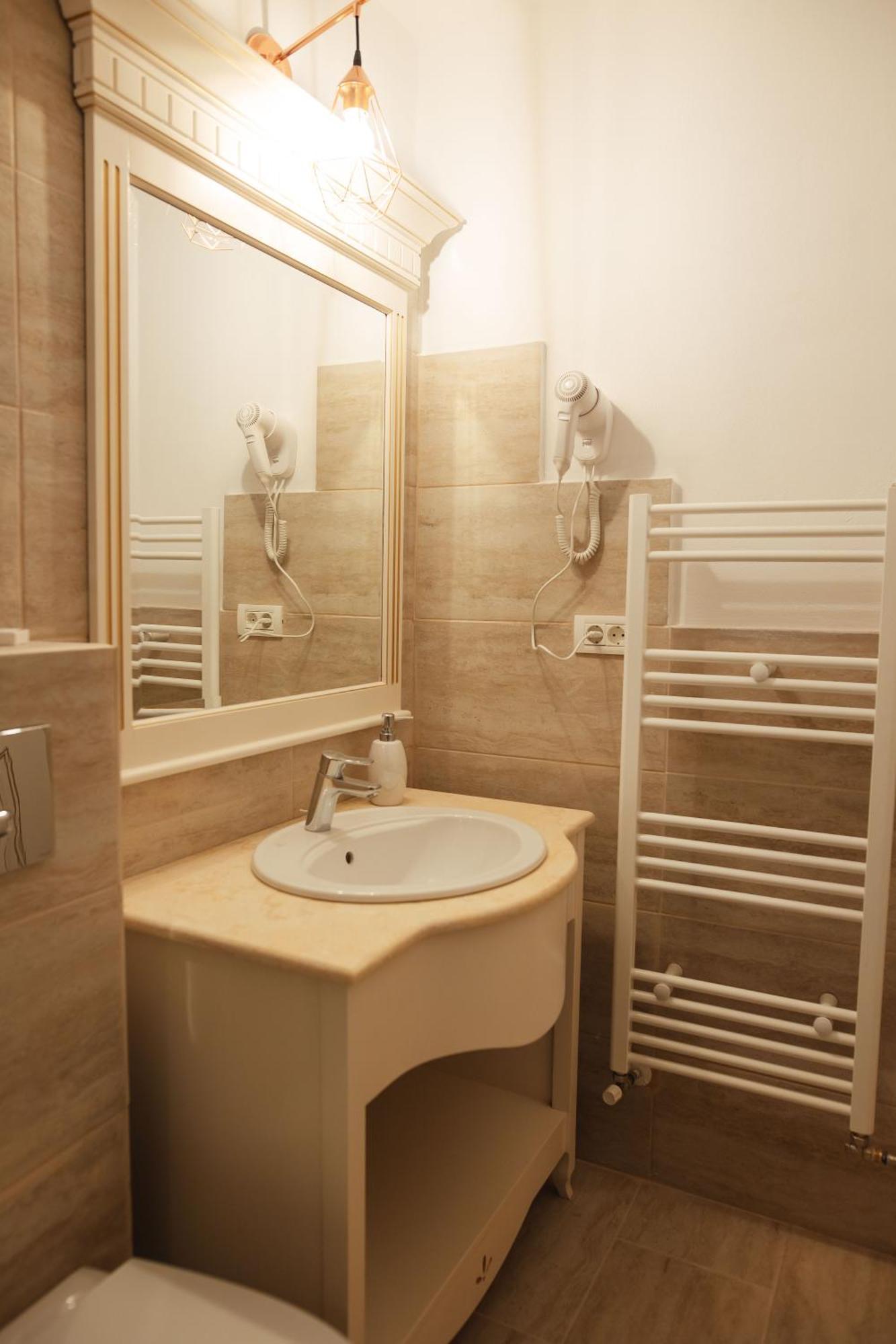 Hotel Miruna Sîmbăta de Sus المظهر الخارجي الصورة